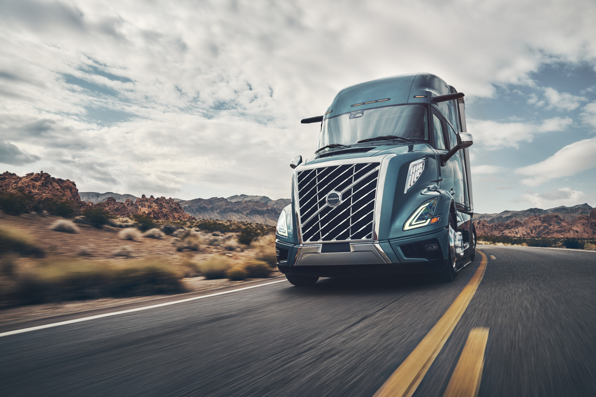2024 Volvo VNL 760 semi truck