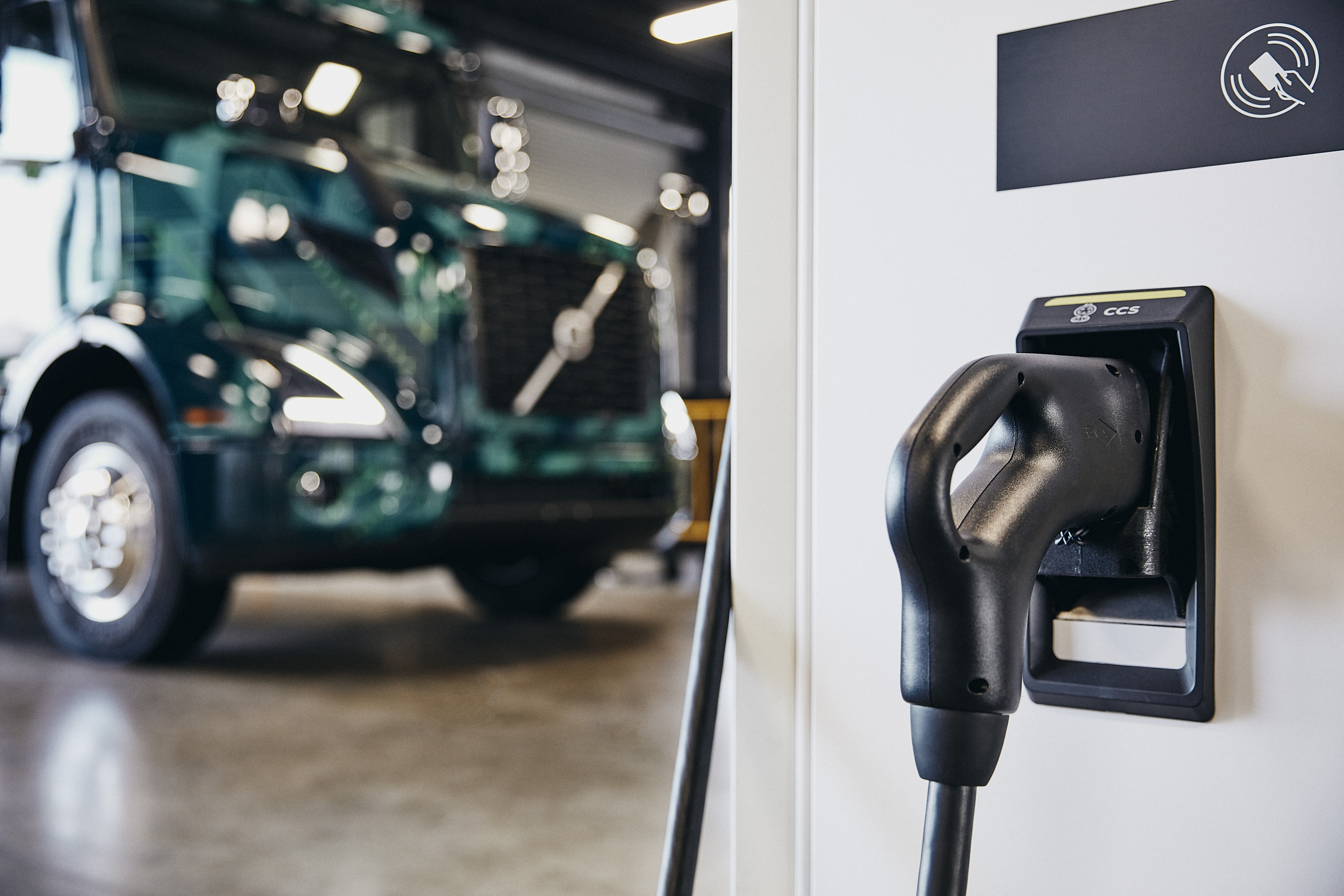 Volvo Trucks Expands Turnkey Charging Solutions for Electric Fleets Volvo Trucks Expands Turnkey Charging Solutions for Electric Fleets