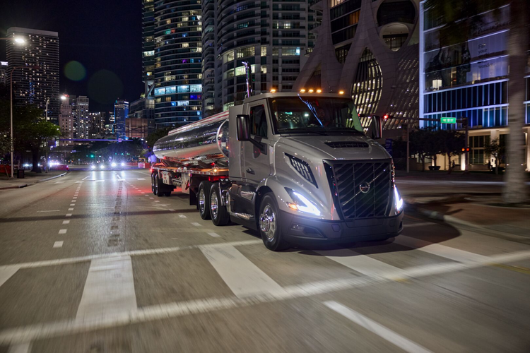 Own the Day: The all-new Volvo VNR